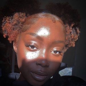 Meet your Posher, Tiffanie